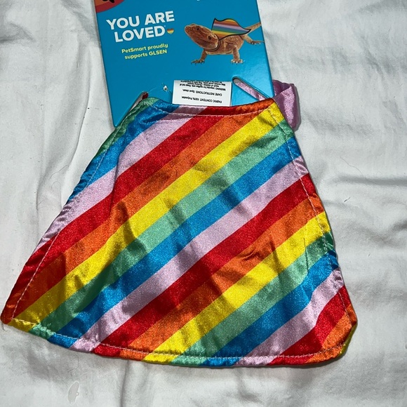 Petsmart Rainbow Small Rainbow Pet Cape - Picture 1 of 3